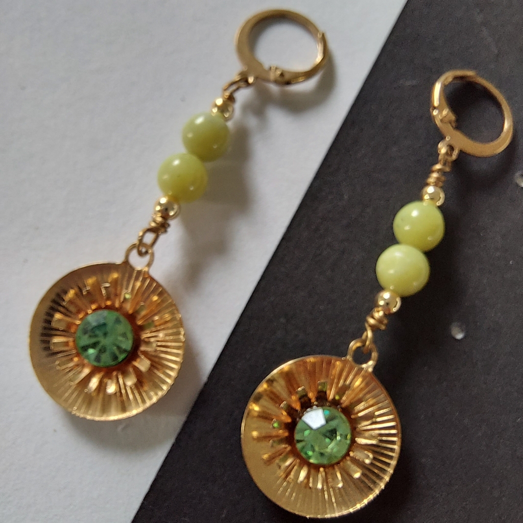 Green One-Of-A-Kind Seaglass & Swarovski Trendy